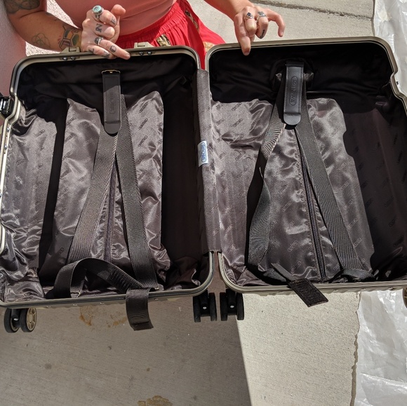 Rimowa luggage - Picture 5 of 6